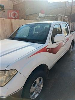 نيسان نافارا